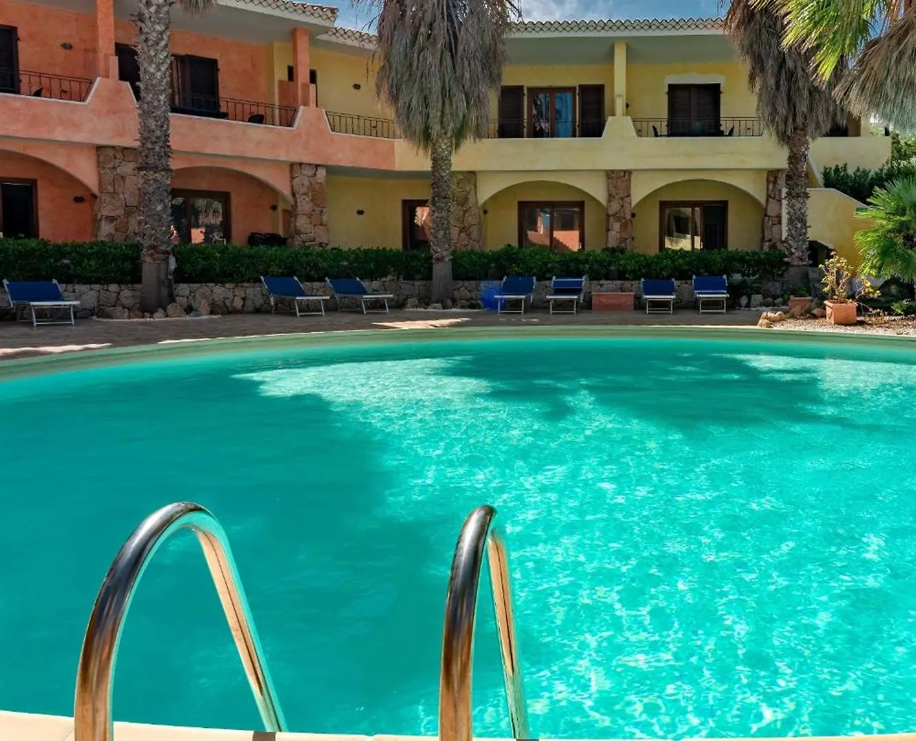Relaxing Residenzia Palau Green Village M2 Premium Studio Sleeps 2